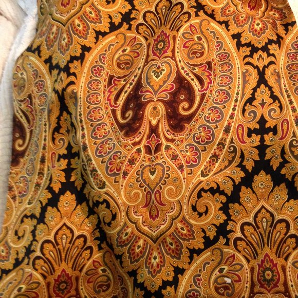 Paisley damask Italian Silk Scarf - Picture 7 of 9